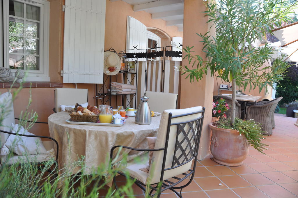 La Villa Rosalie Ventabren Exteriör bild